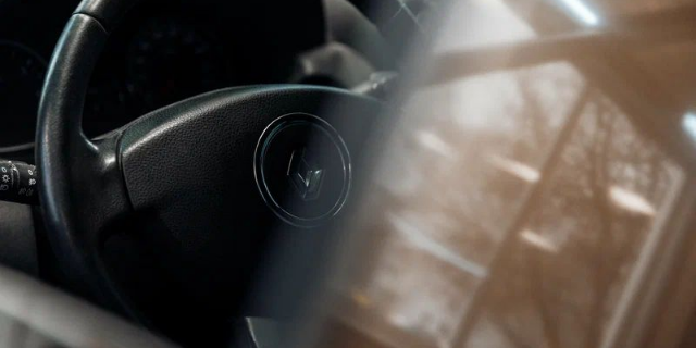 Замена и ремонт стекла в автомобилях Рено